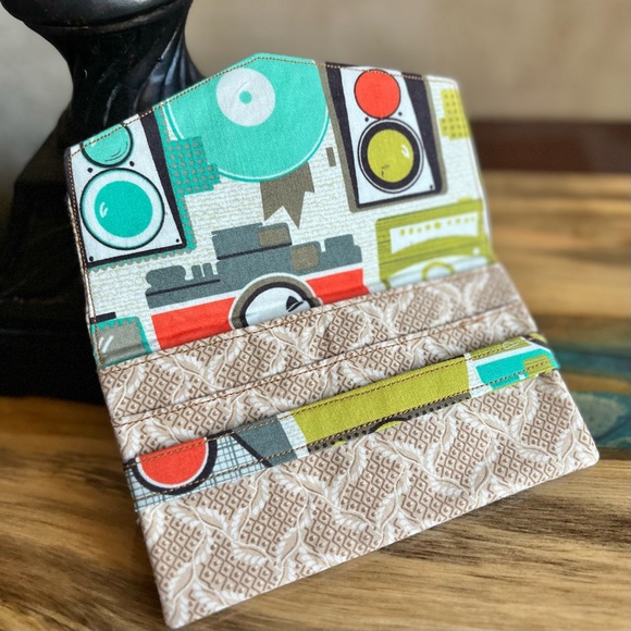 Geometric neutral and cameras Print Cash Envelope/Receipt holder Fabric Wallet - Picture 3 of 4